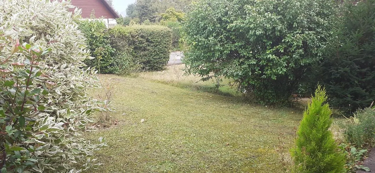 Séjour chez l'habitant Chambre indépendante pour 1 personne sur jardin au calme Annecy France