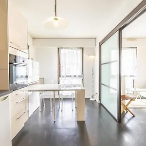 Classified 3 Stars Near Downtown And Appartement